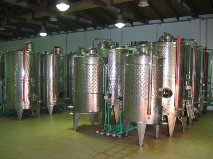 Triantafillopoulos Winery inside